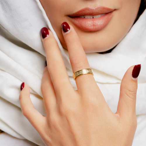 BAGUE FEMME GRAVÉE "AVEC LA DIFFICULTÉ VIENT LA FACILITÉ "